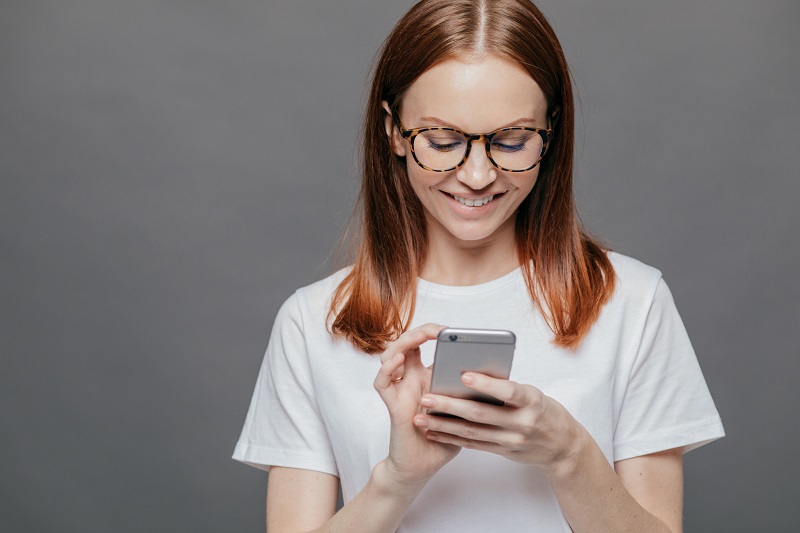 Aparat Invisalign – jakie przypadki kwalifikują się do leczenia?