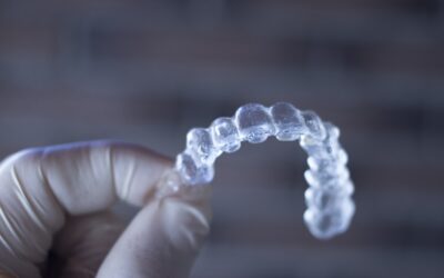 Pierwsze tygodnie z aparatem Invisalign – rady i wskazówki