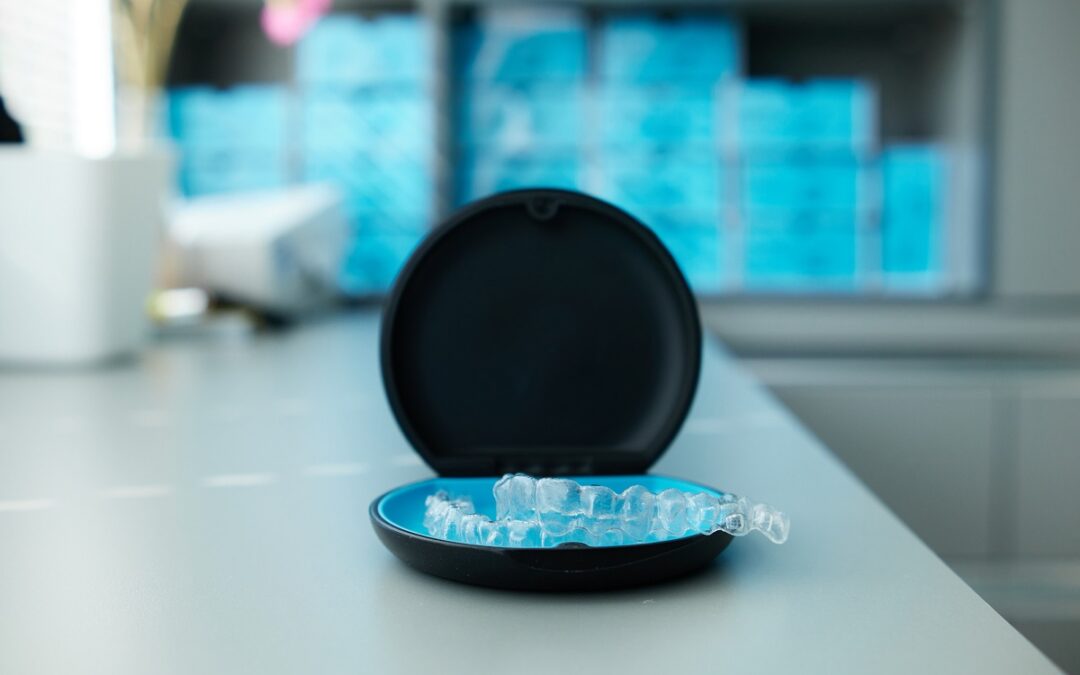 Leczenie Invisalign® – czy to prawda, że powoduje seplenienie?