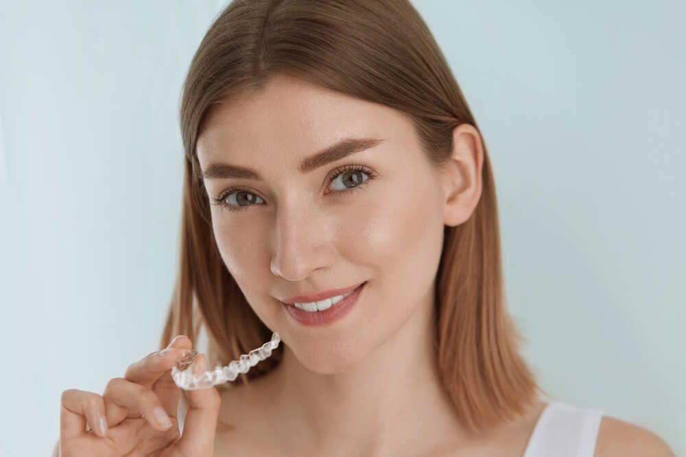 Clear Aligner – czym jest, na czym polega leczenie nakładkami?