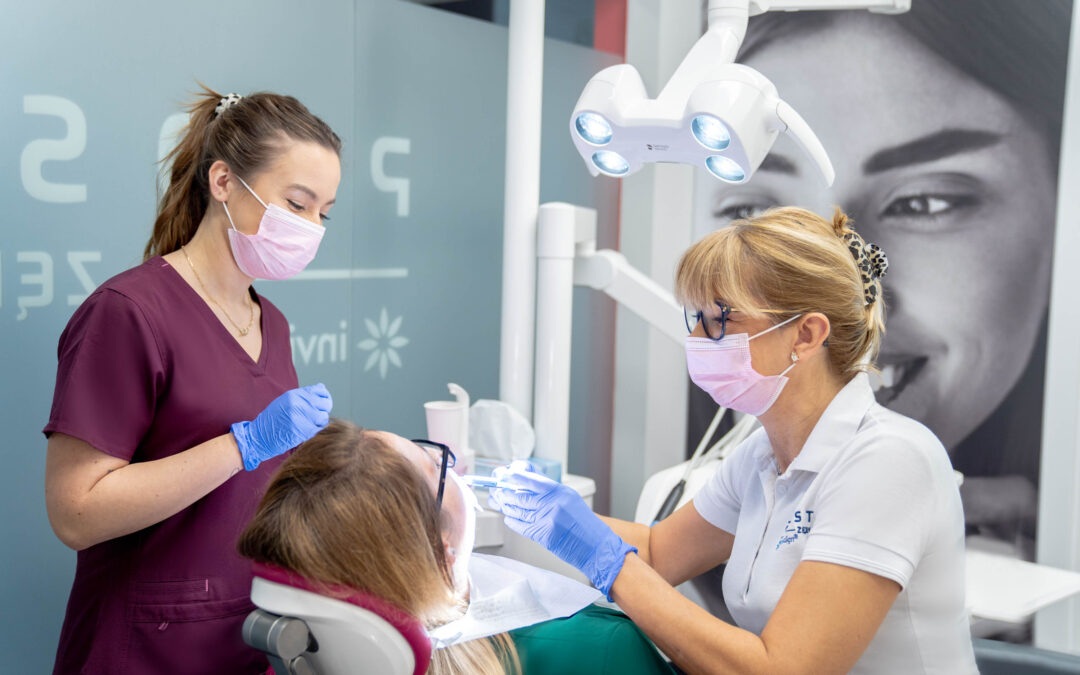 Trójwymiarowy obraz struktury zębów i ClinCheck® w leczeniu Invisalign®